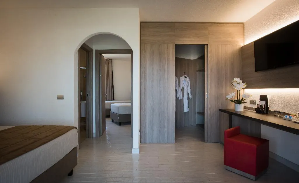 SUITE SEA FRONT Room, Grand Hotel Resort Ma&Ma - Adults Only, Olbia