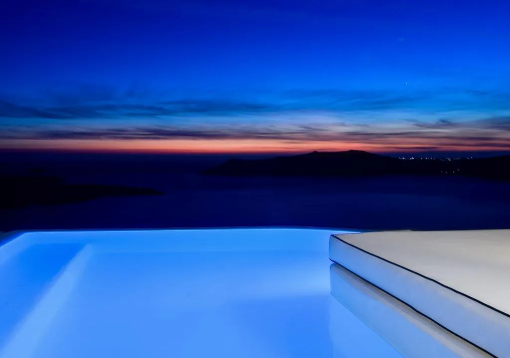 SUITE SUPERIOR WITH PRIVATE POOL Room, Infinity Suites & Dana Villas, Santorini