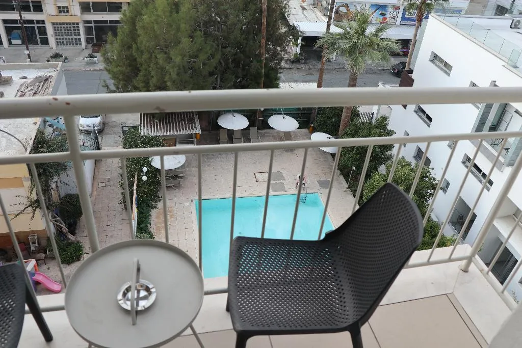 STUDIO STANDARD Room, Sunflower Hotel Apts, Cyprus
