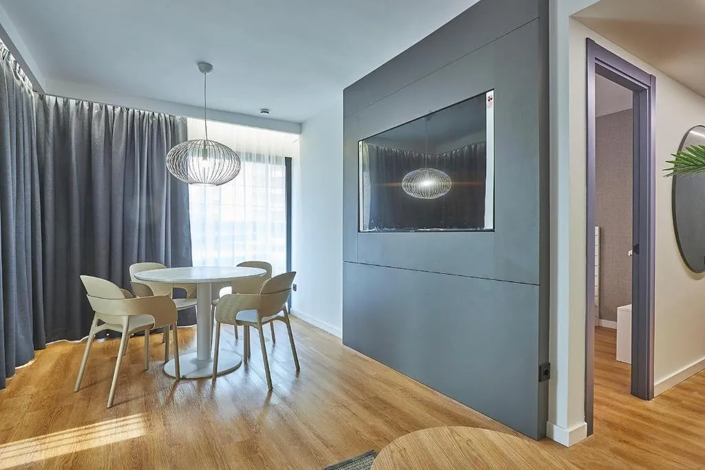 APARTMENT SEA VIEW CAPACITY 4 Room, Rentalmar Suites Salou Families only, Costa Dorada