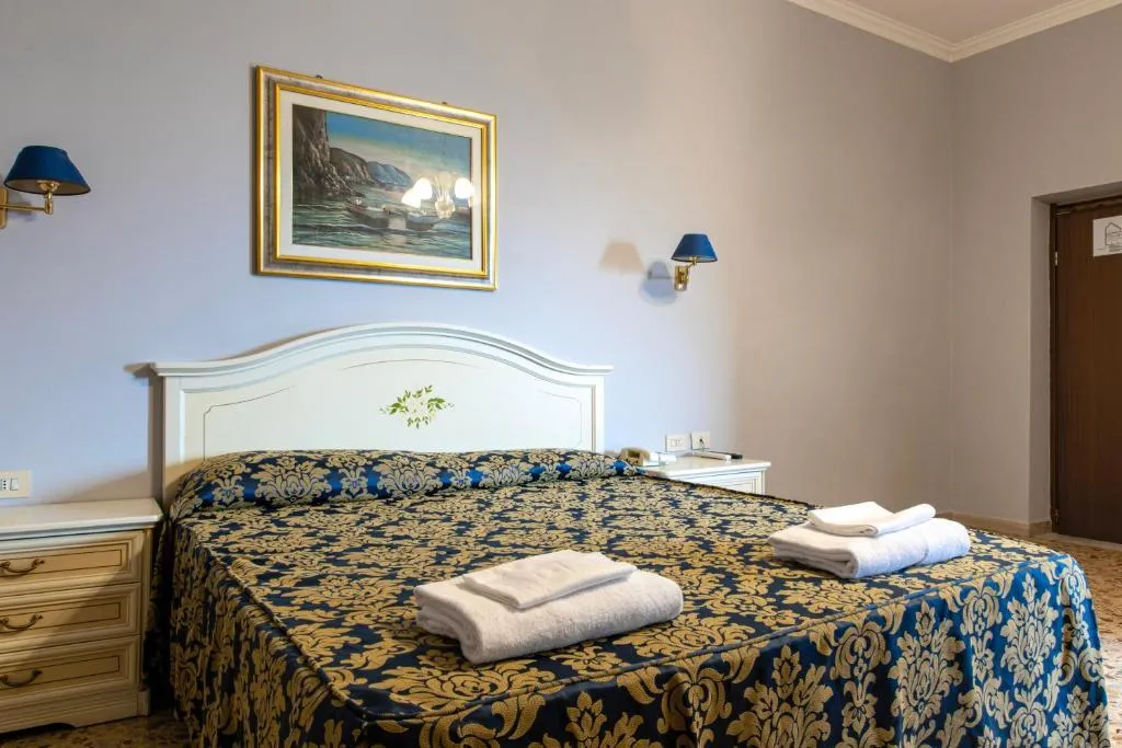 DOUBLE STANDARD Room, Philia, Rome
