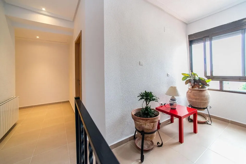 Lobby, Mitre Paterna Low Cost Rooms, Valencia