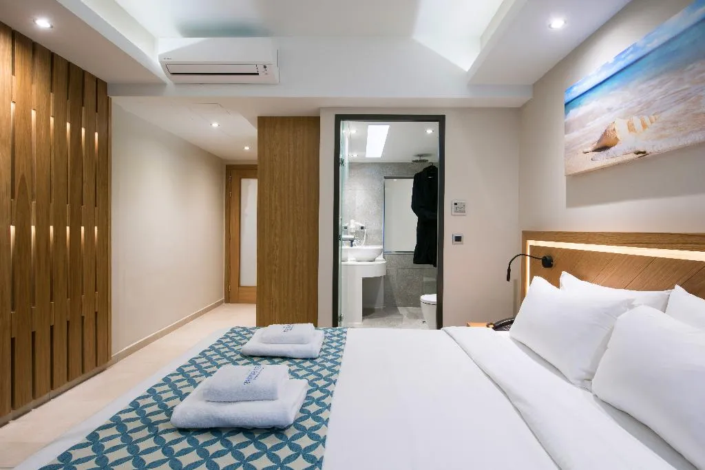 SUITE ONE BEDROOM TWO BATHROOMS Room, Royal & Imperial Belvedere Resort, Crete