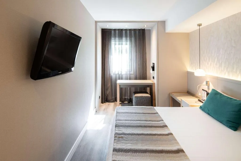 Room, Catalonia Atenas, Barcelona