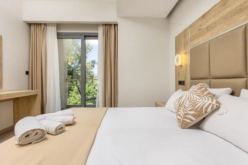 Room DELUXE ONE BED Room, Esperia Hotel, Zante