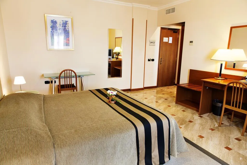 General view, Hotel Palace 2000, Rome