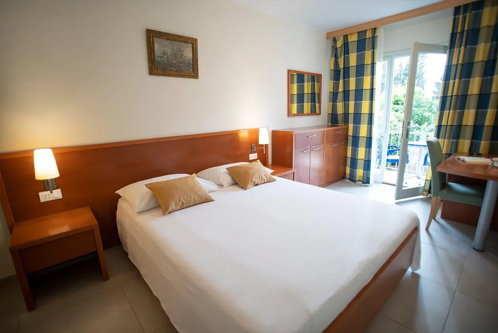 FAMILY ROOM WITH BALCONY Room, Aminess Vival Casa Velaris, Split