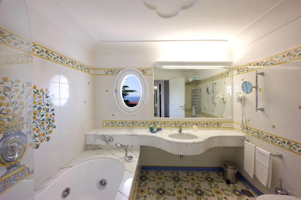 JUNIOR SUITE GARDEN VIEW Room, Grand Hotel la Favorita, Naples