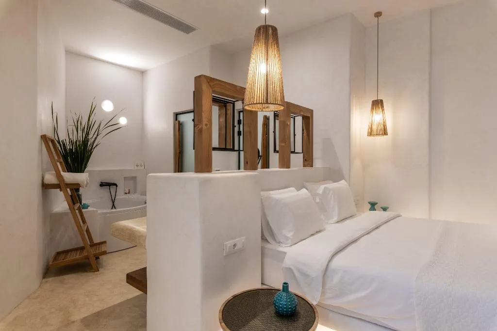 SUITE WITH PRIVATE POOL Room, Panormos Village Seaside Resort, Mykonos