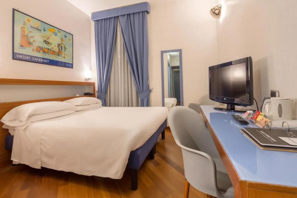 Double or Twin SUPERIOR Room, Best Western Plus Hotel Plaza, Naples
