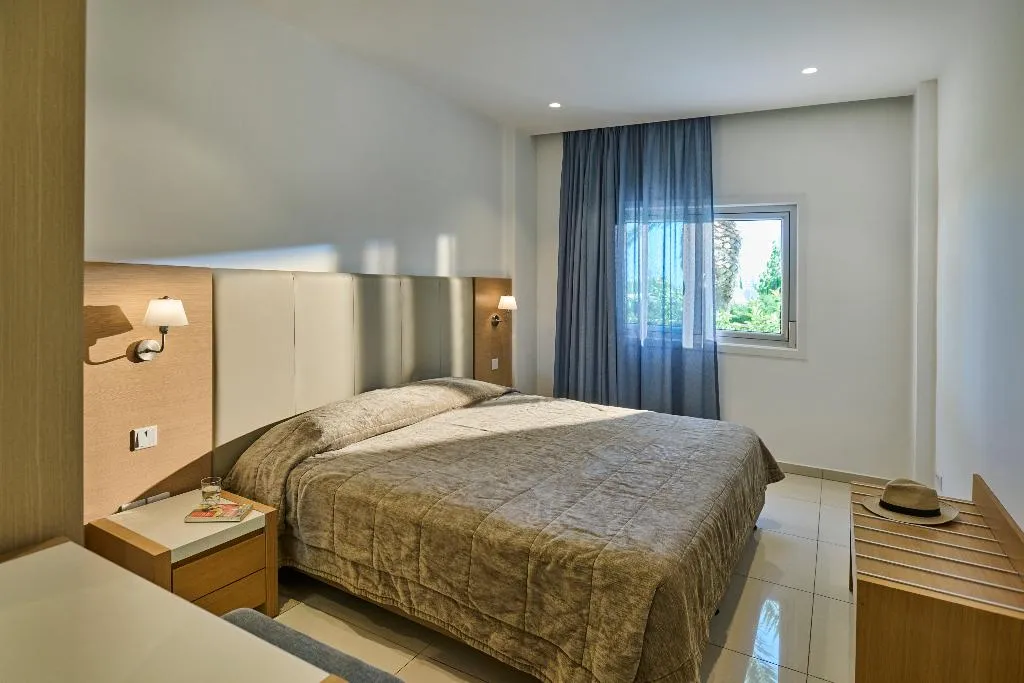 SUITE WITH TERRACE Room, Sunrise Oasis Hotel & Waterpark, Cyprus