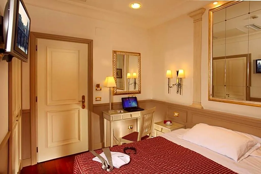 DOUBLE STANDARD Room, Villa Glori, Rome