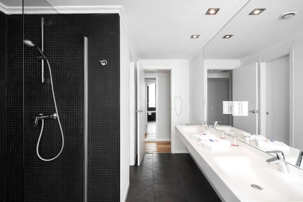 TRIPLE SUPERIOR Room, Hotel Alimara Barcelona, Barcelona