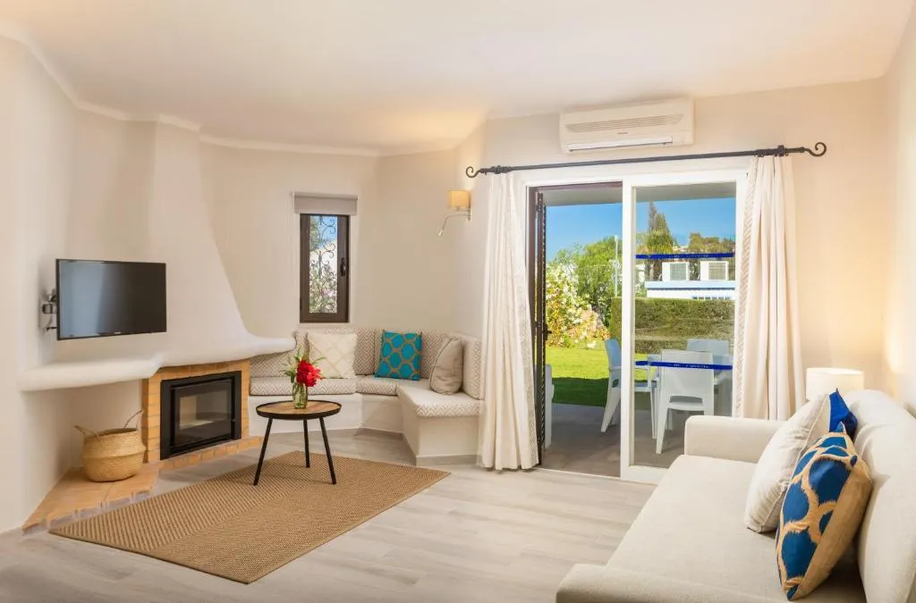APARTMENT TWO BEDROOMS Room, Clube Albufeira Garden Village, Algarve