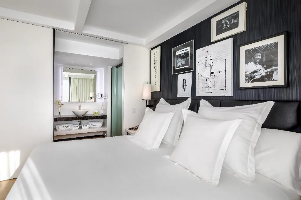 FAMILY ROOM DELUXE Room, Barcelo Imagine, Madrid