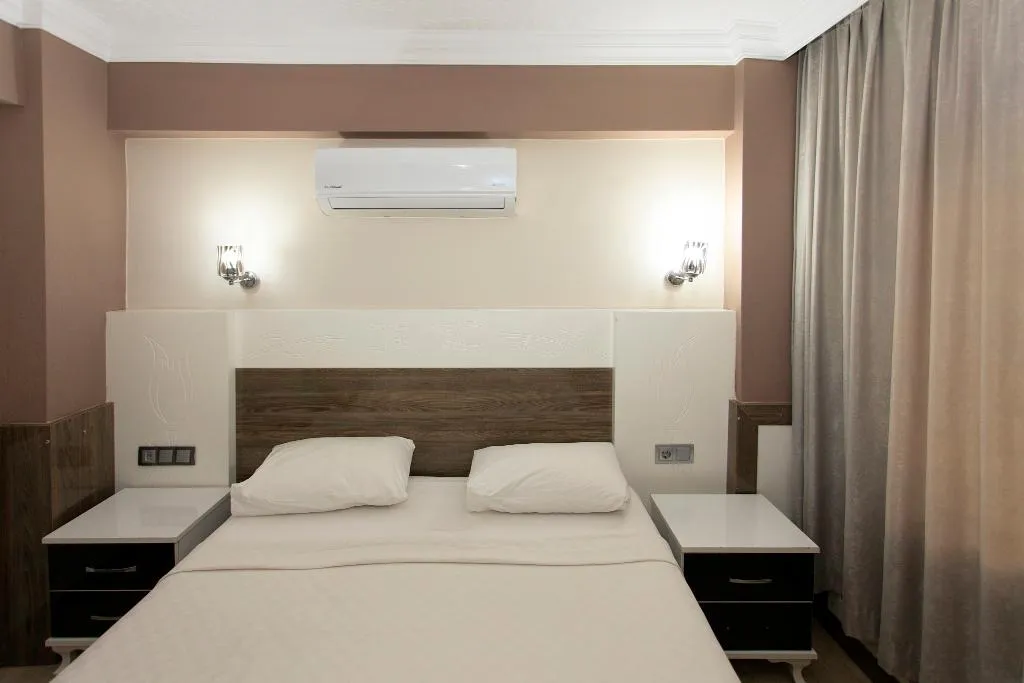 Room, Green Peace, Dalaman