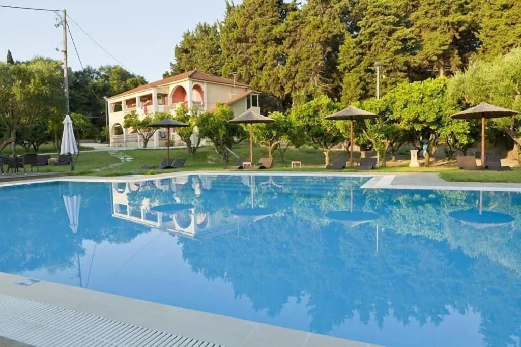 Sports and Entertainment, Eleas Gi, Zante
