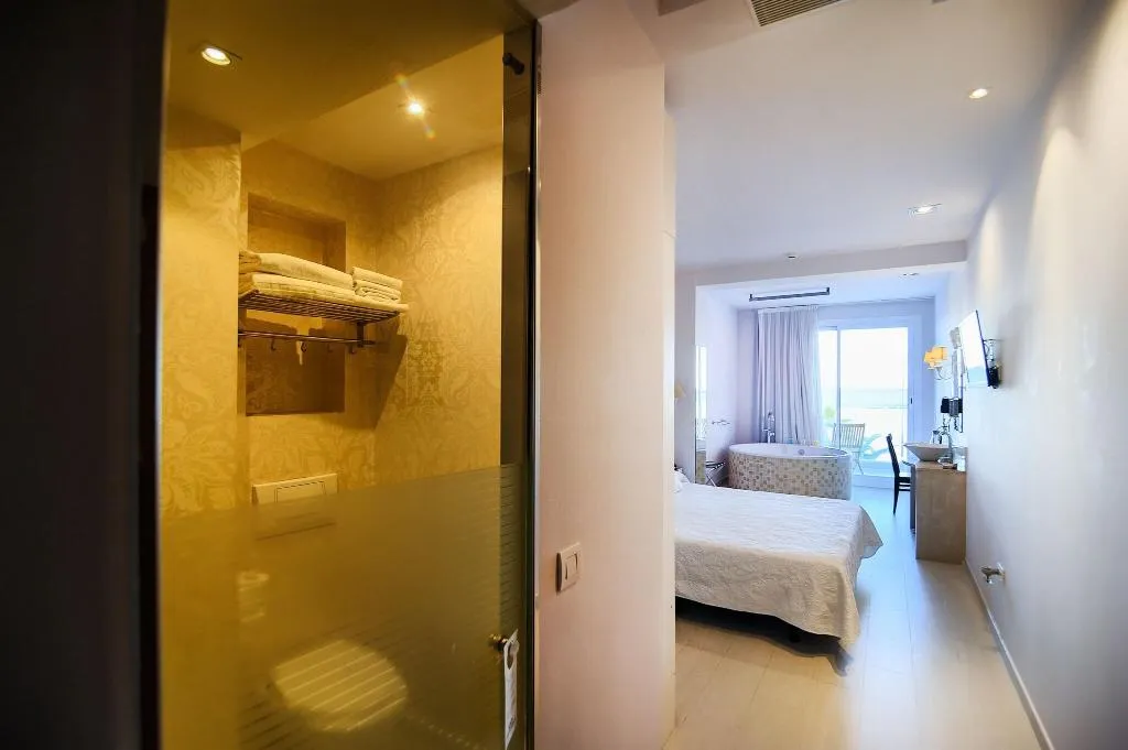 JUNIOR SUITE SEA VIEW Room, Gabbana Beach, Valencia