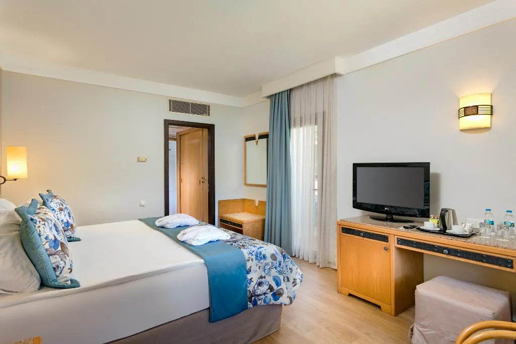 FAMILY ROOM GARDEN VIEW Room, Xanadu Resort Hotel, Antalya