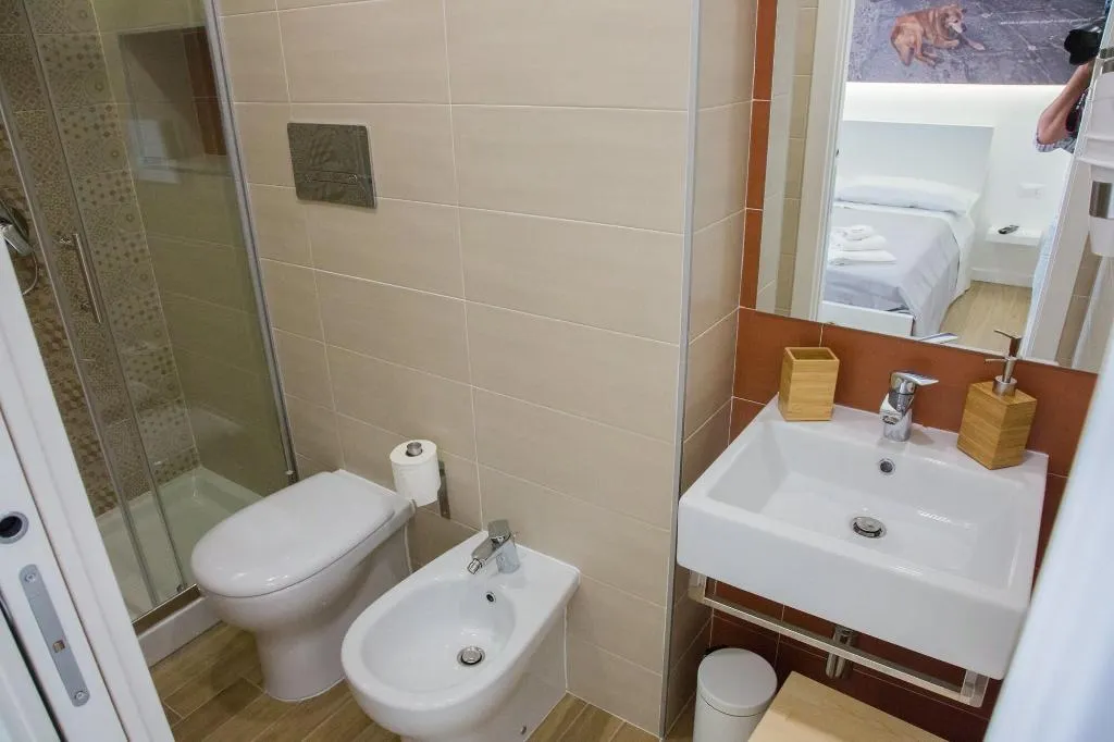 Room, Napolinn B&B, Naples