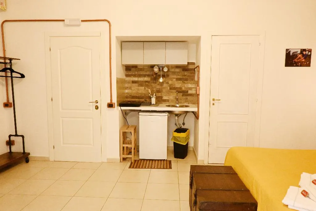 DOUBLE CLASSIC KING BED Room, Napoli Cityscape, Naples