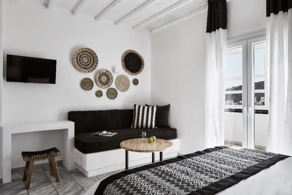 JUNIOR SUITE MOUNTAIN VIEW Room, Mr & Mrs White Mykonos, Mykonos