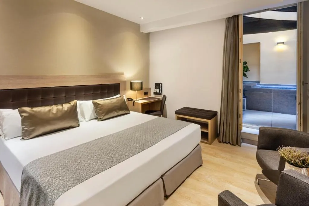 Room, Catalonia Plaza Mayor, Madrid