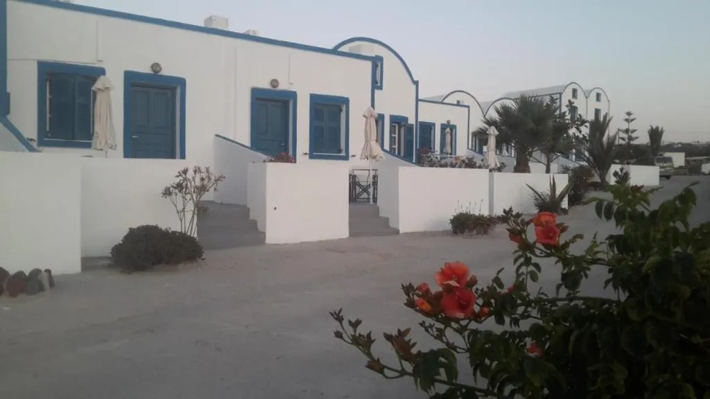 General view, Hotel Paradisos Oia, Santorini