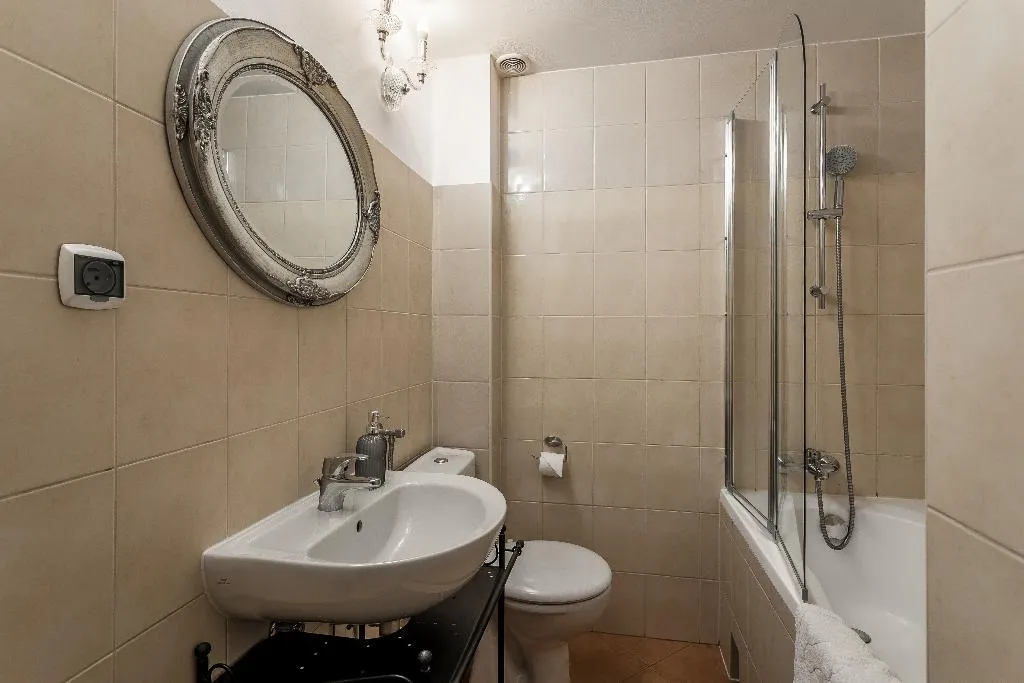 APARTMENT ONE BEDROOM Room, The Spiski Palace Apartments, Krakow
