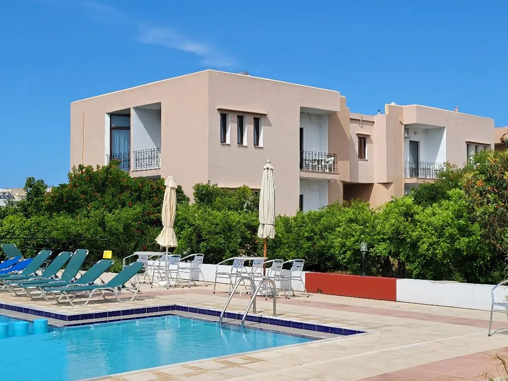 Pool, Oasis Guesthouse, Crete