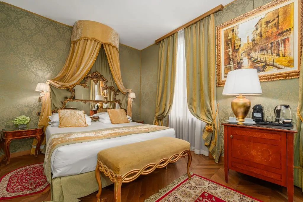 DOUBLE DELUXE Room, Palazzo Paruta, Venice