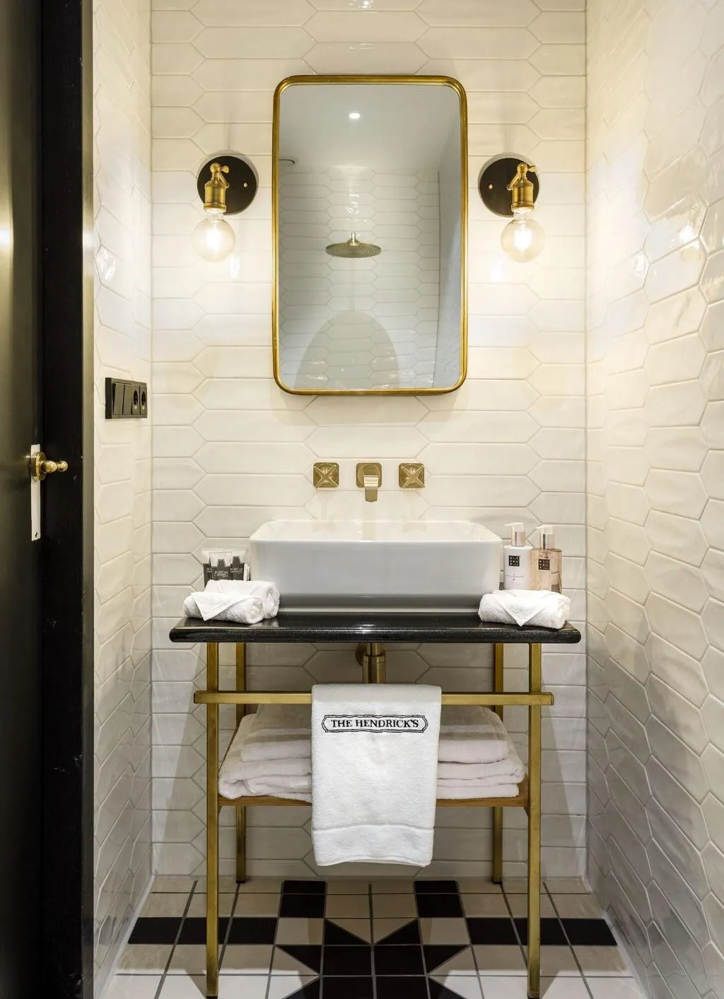 TRIPLE STANDARD Room, The Hendrick S Hotel, Amsterdam