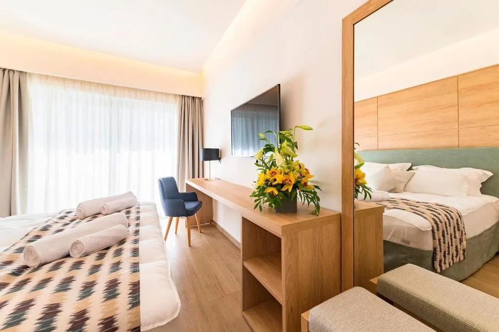 Room, Acandia, Rhodes