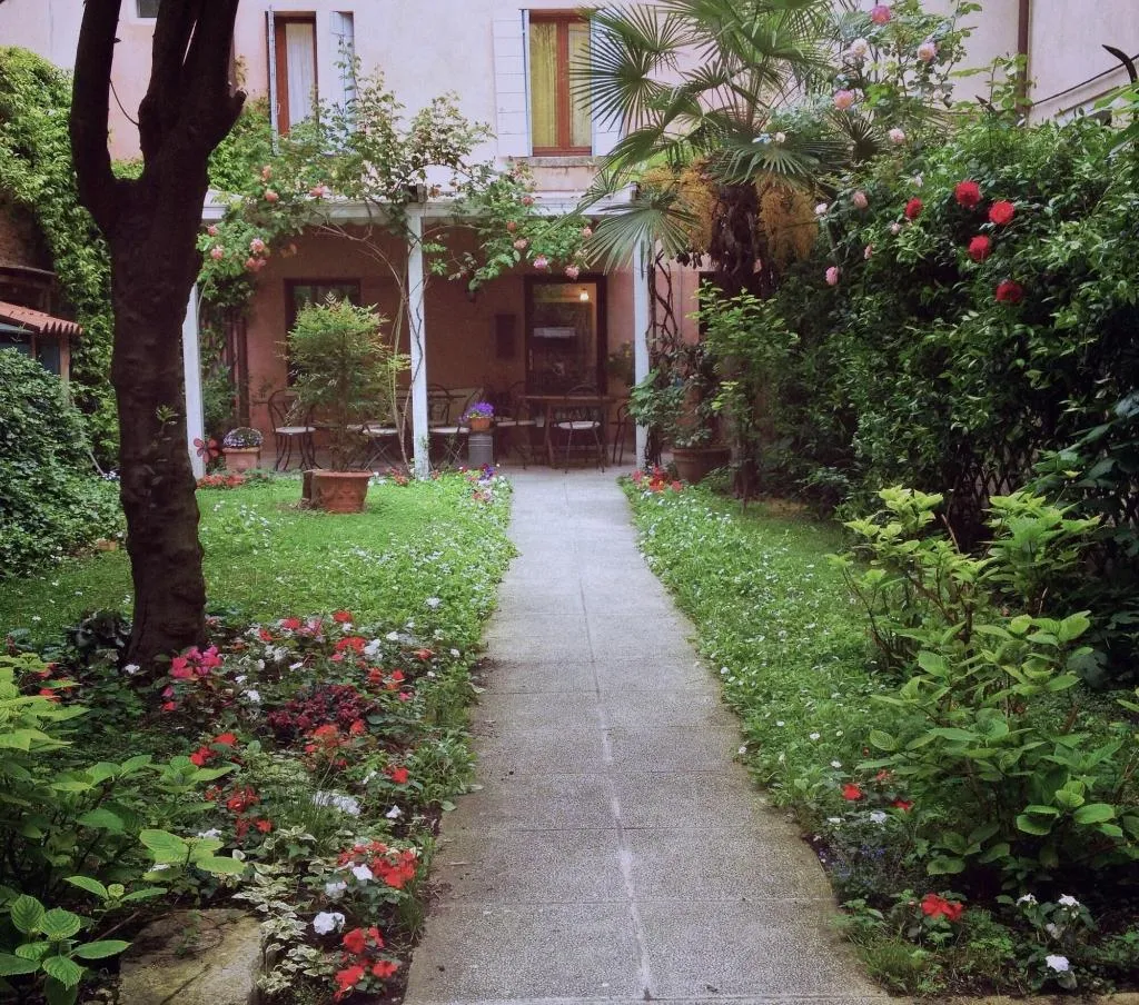 General view, 3749 Ponte Chiodo Guest House, Venice
