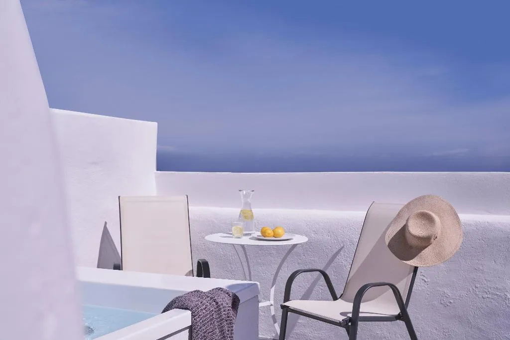 SUITE STANDARD Room, Fava Eco Suites, Santorini