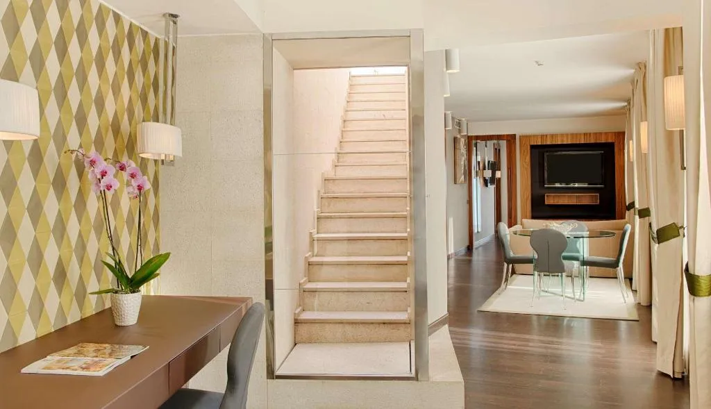 SUITE WITH TERRACE Room, NH Collection Taormina, Taormina
