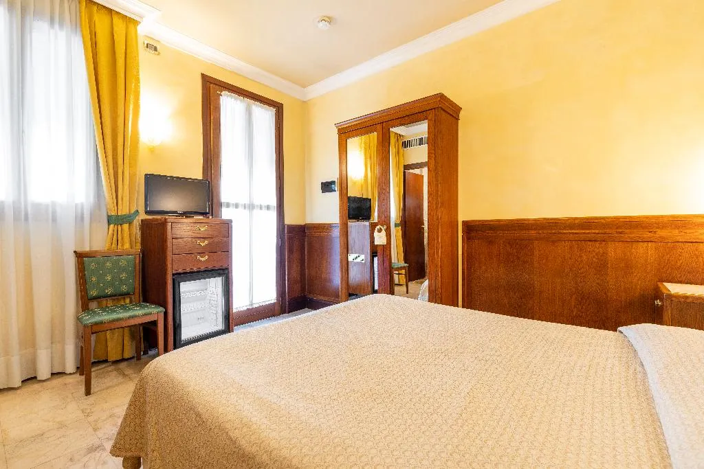 DOUBLE ECONOMY Room, Hotel Panorama, Venice
