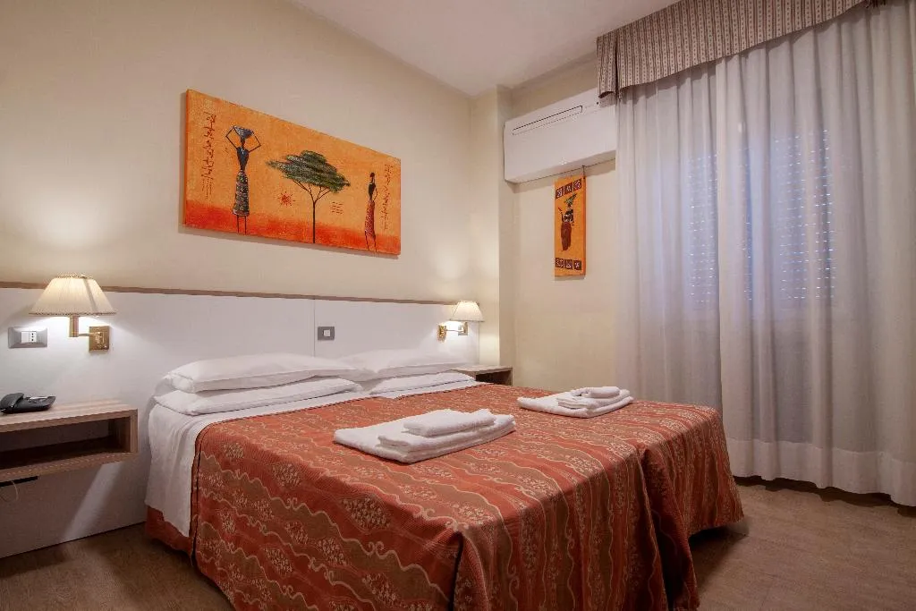 Room, Hotel Dei Fiori, Milan