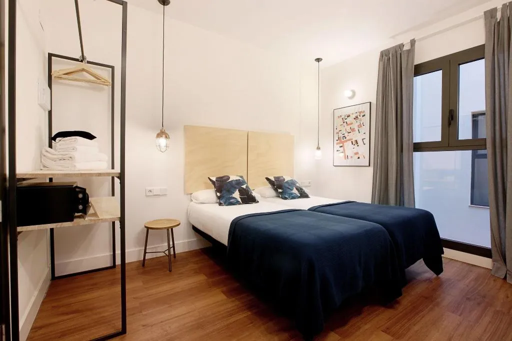Room, Magatzem 128, Barcelona