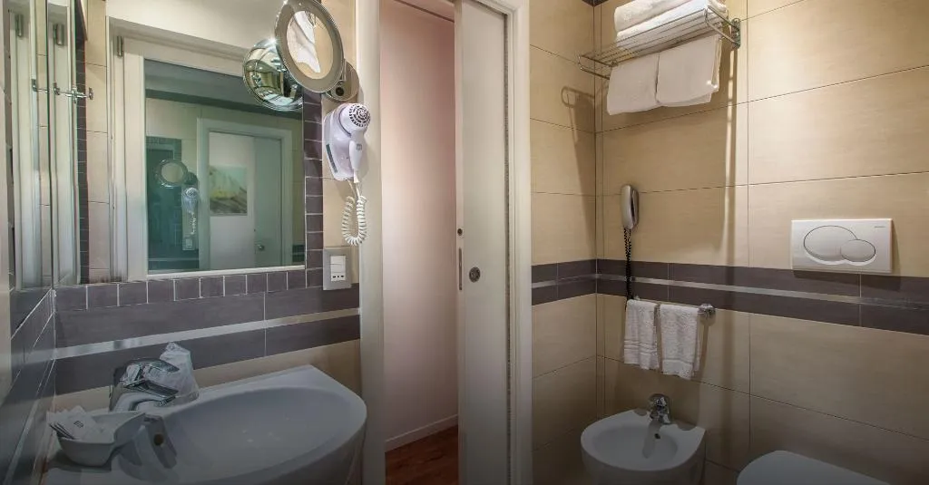 TRIPLE WITH TERRACE Room, Raganelli, Rome