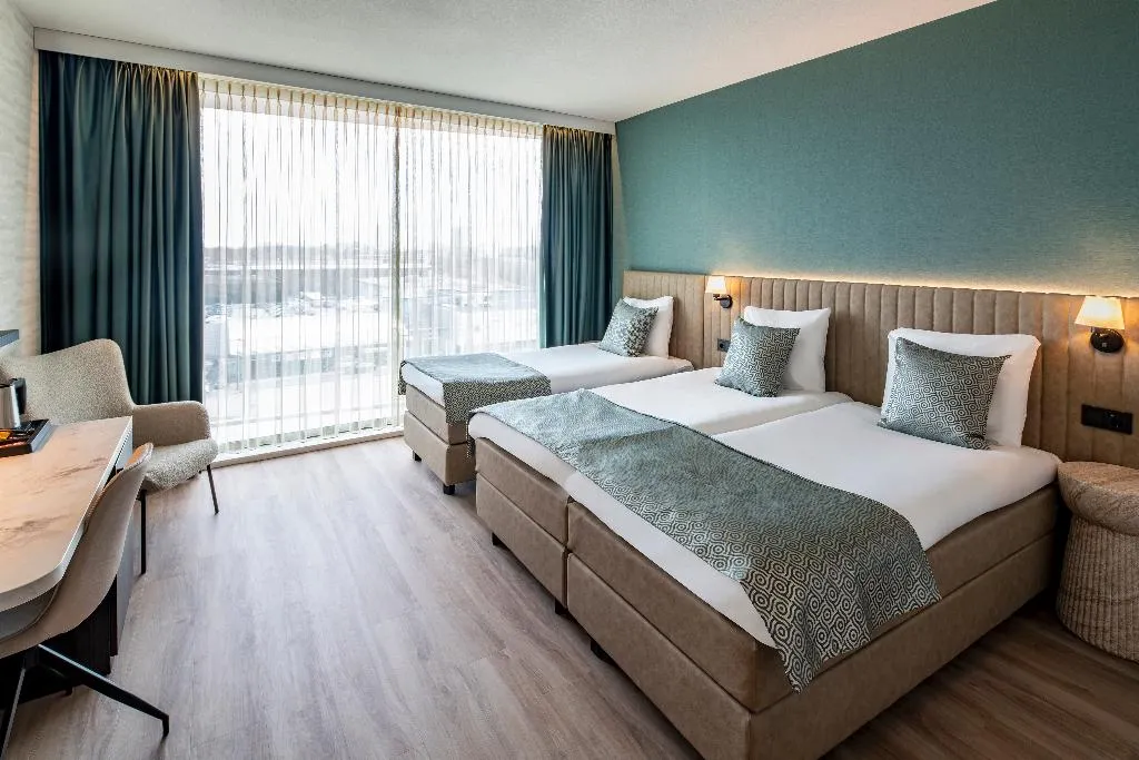 TRIPLE DELUXE EXECUTIVE Room, Ozo Hotels De President Amsterdam Schiphol Airport, Amsterdam