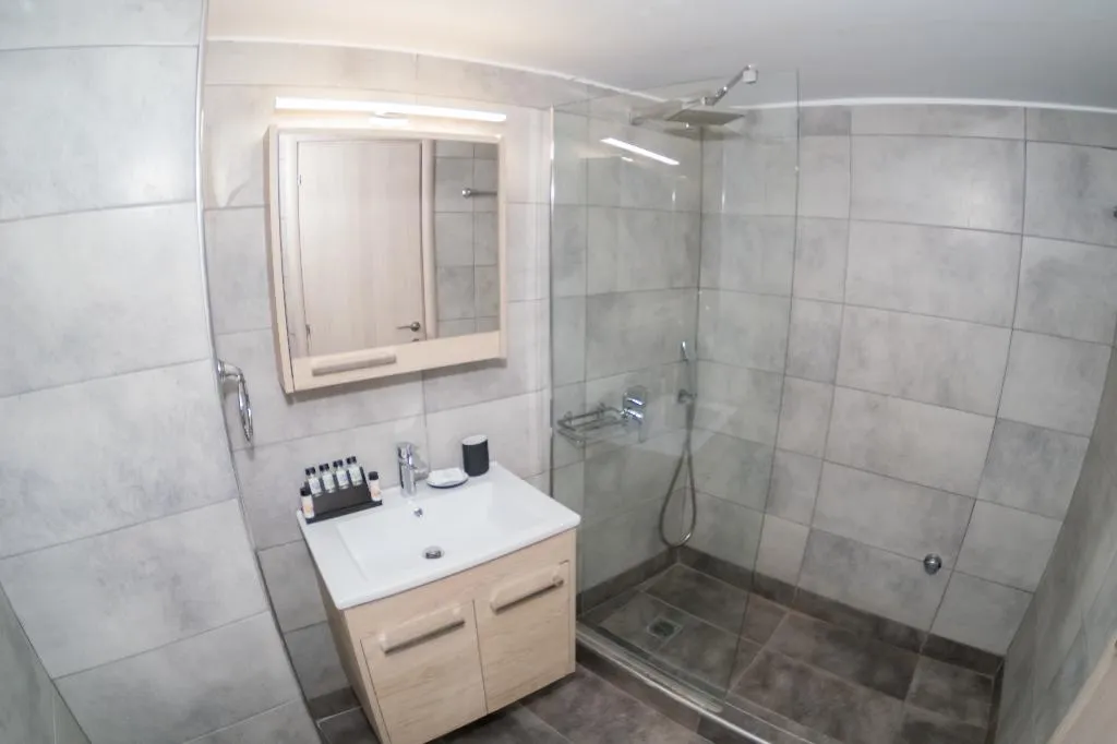TRIPLE WITH VIEWS Room, Connect Studios and Apartments, Athens
