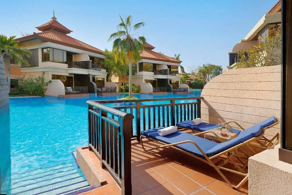 Double or Twin DELUXE Room, Anantara The Palm Dubai Resort, Dubai
