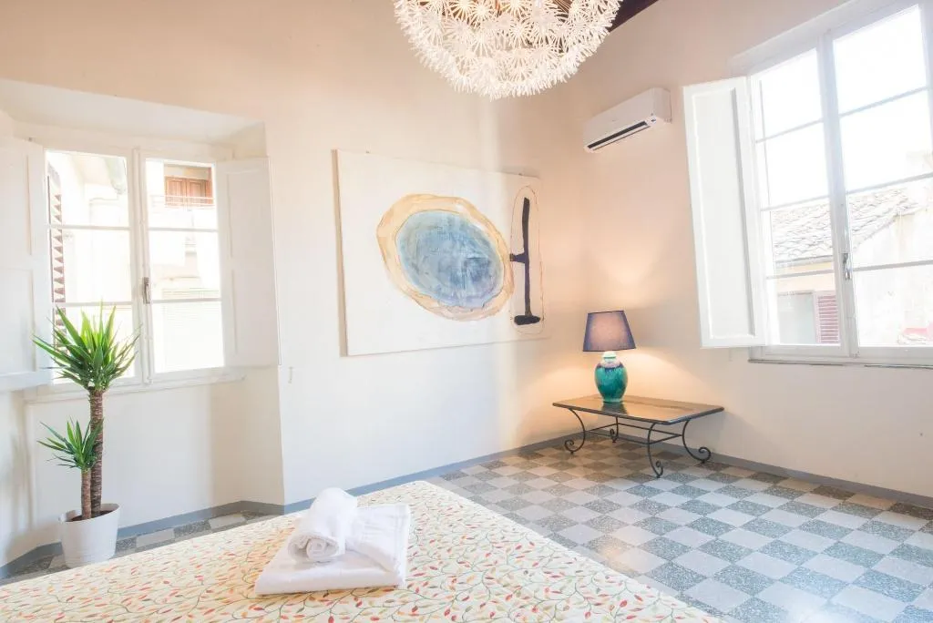 Room, Paravia Suite, Florence