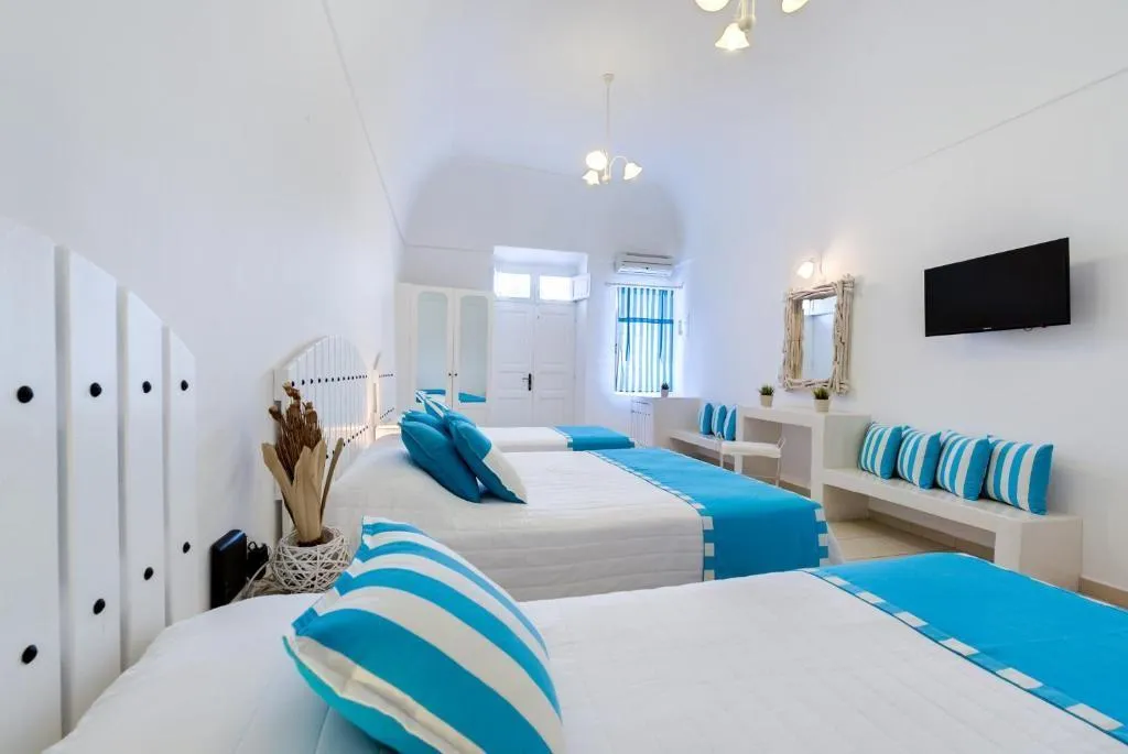 QUADRUPLE WITH DOUBLE BED Room, Dream Island Hotel, Santorini