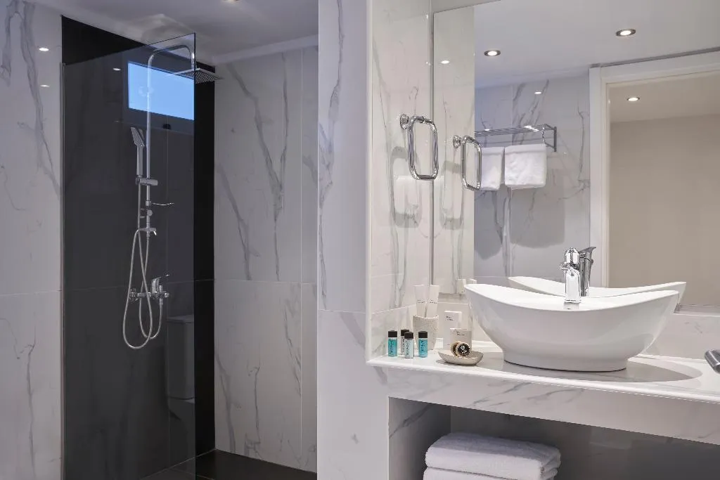 SUITE SEA VIEW Room, Xenia Poros Image, Athens