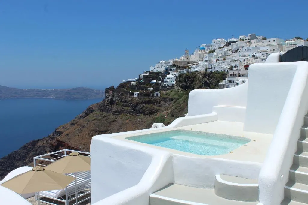 APARTMENT WITH DOUBLE BED Room, Cocoon Suites, Santorini