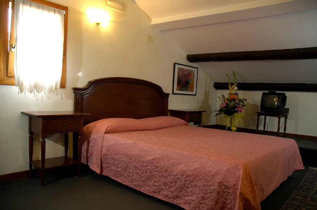 General view, Albergo Doge, Venice