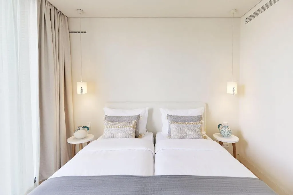 Room, White Shell Beach Villas, Algarve