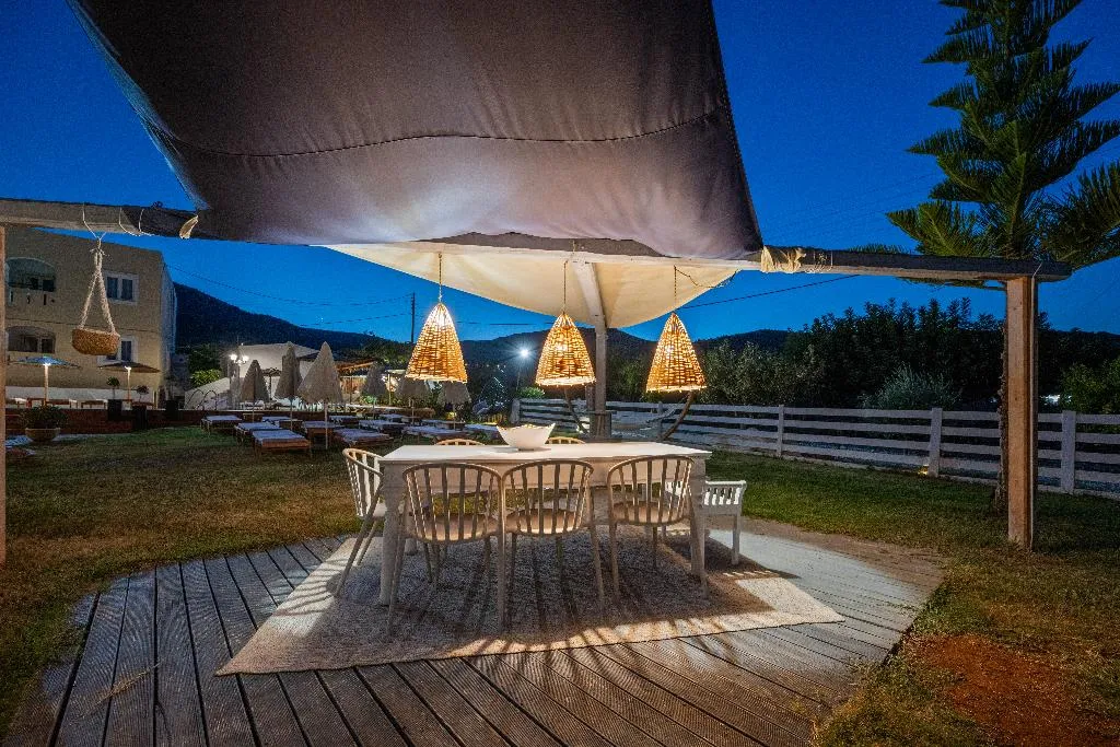 Terrace, Nikos Apartments, Crete